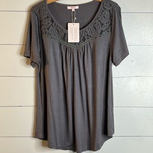 AHLARAY GREY BLOUSE SZ L NWT